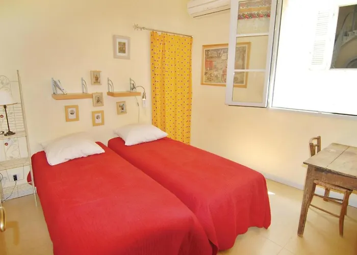Nyaraló Lovely In With Wifi Beaucaire