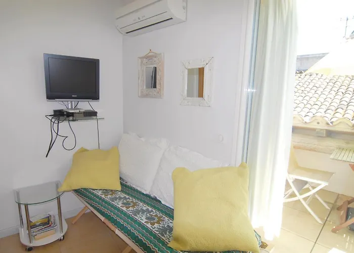 Σπίτι διακοπών Lovely In With Wifi Beaucaire (Gard)